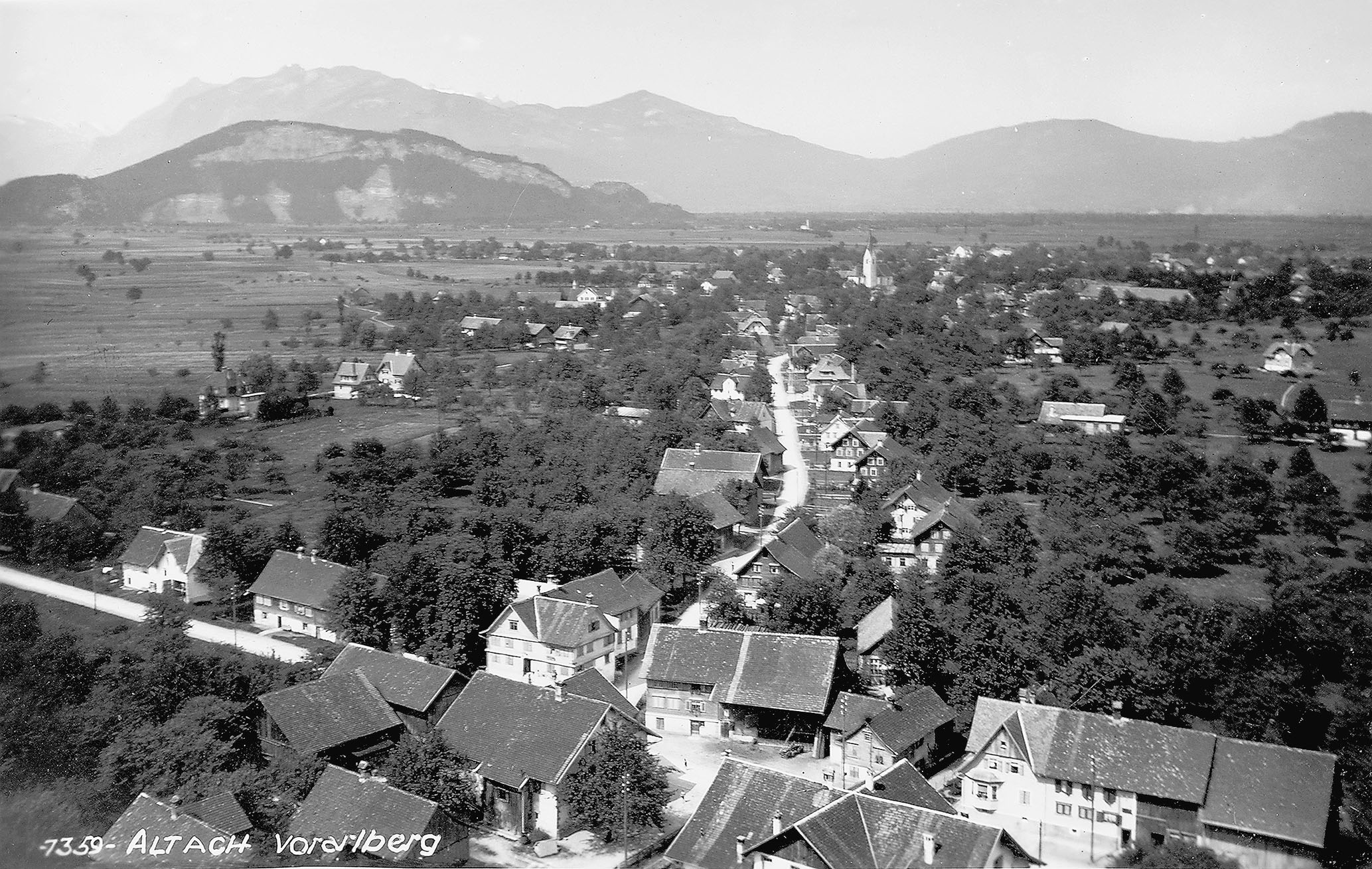Luftbild der Achstraße Blickrichtung Schweiz