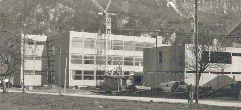 Die Hauptschule wurde in den Jahren 1968/69 erbaut